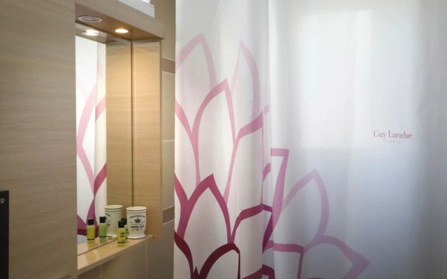 Metaxourghio Boutique Apartment