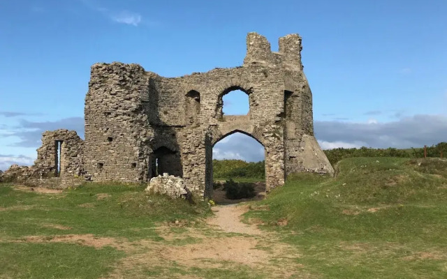 Gower - 2 Beds - Parking - EV Charger - Wifi