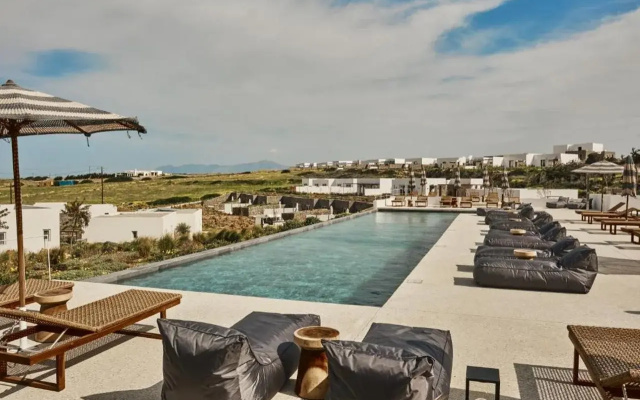 Ovea Paros