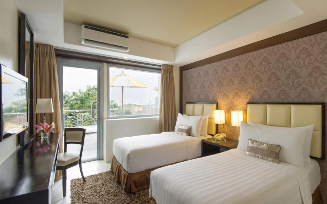 Quest Hotel & Conference Center