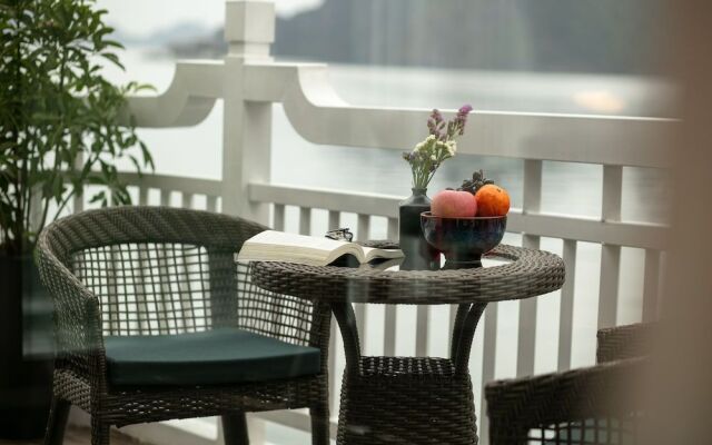 Lapinta Luxury Cruises