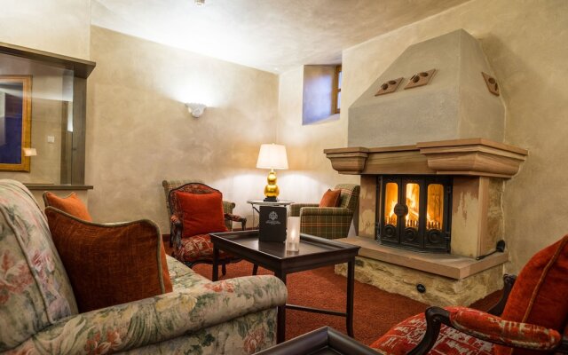 Schlosshotel Weyberhöfe