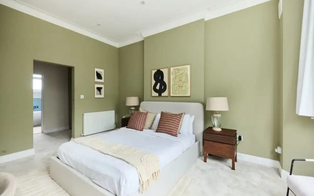 The Brondesbury Park - Sparkling 3bdr Flat With Garden