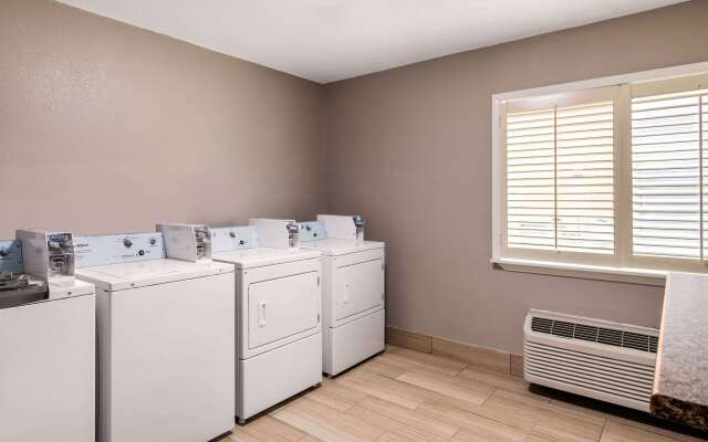 Quality Inn & Suites Plano East - Richardson