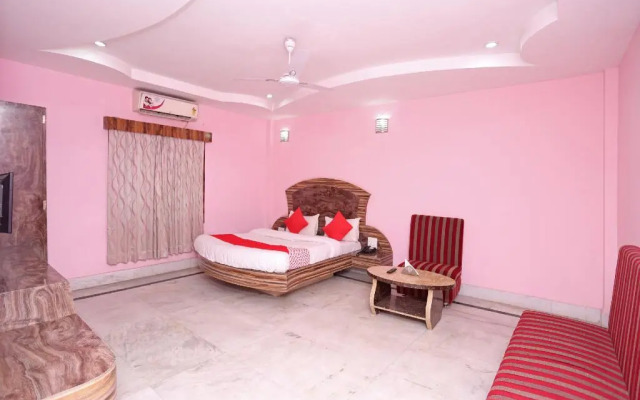 Hotel Benjamin by OYO Rooms