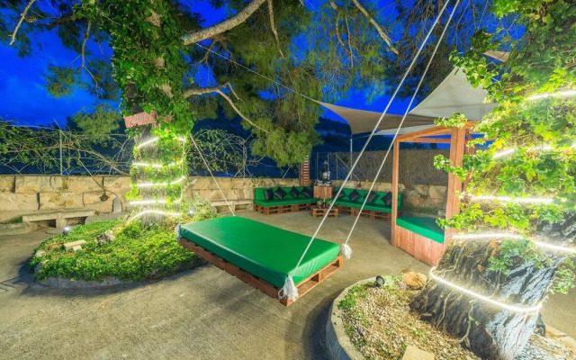 SON Alegre DE Bunyola