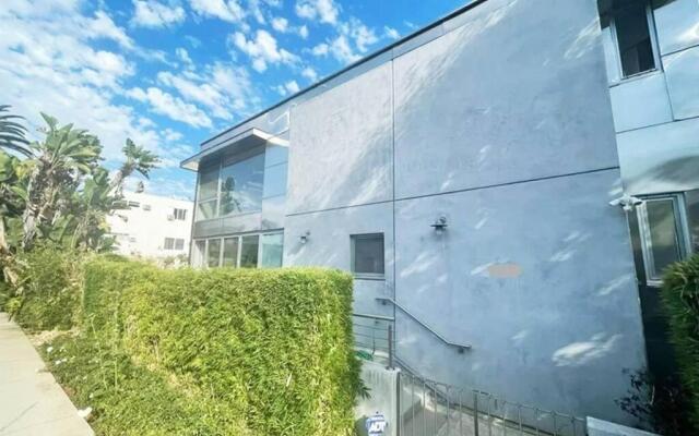 Urban Luxury in Brentwood/Beverly Hills