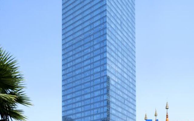 Soluxe Hotel