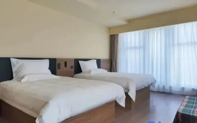 Xingcheng Huaxu Business Travel Homestay (Bohai Shipbuilding College)