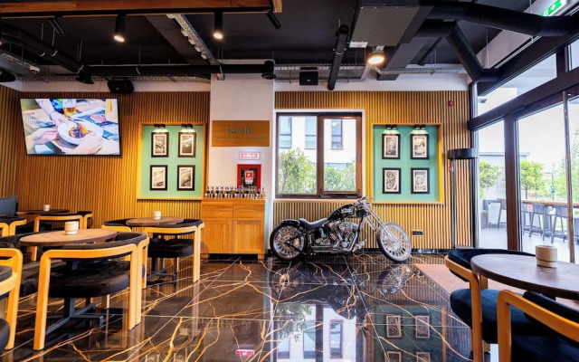 HOW Boutique and Hotel