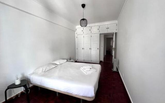 Flores Terrace Apartment