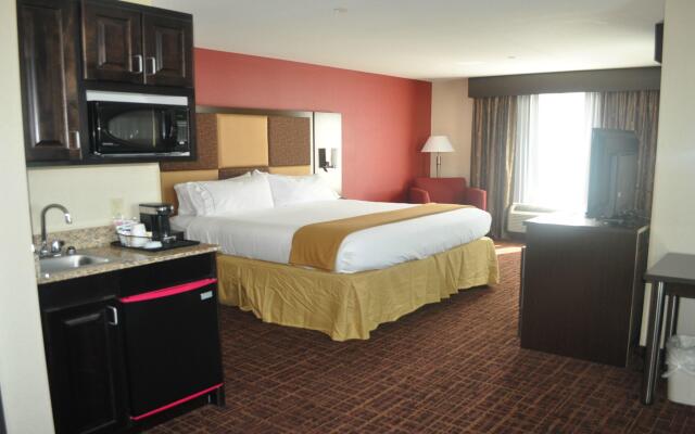 Holiday Inn Express & Suites Greensburg by IHG