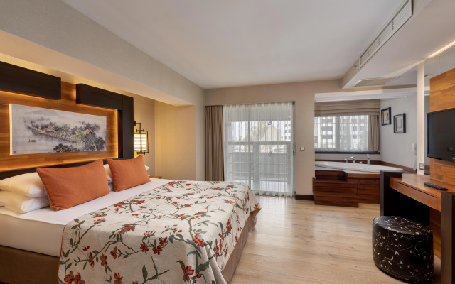 Limak Lara De Luxe Hotel and Resort - Image 3
