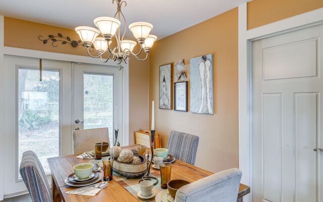 Auburndale Vacation Rental w/ Yard & Lake Views