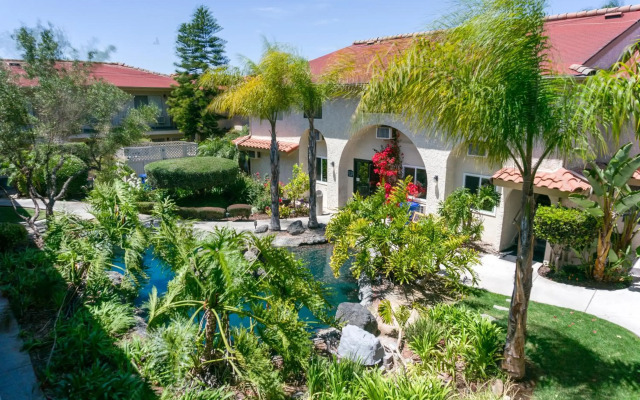 California Suites Hotel