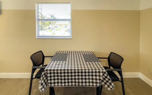 TriLuxe Inn & Studios