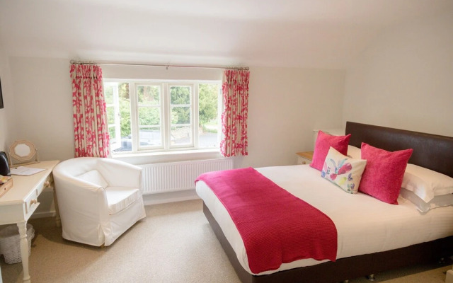 The Red Lion at Hellidon