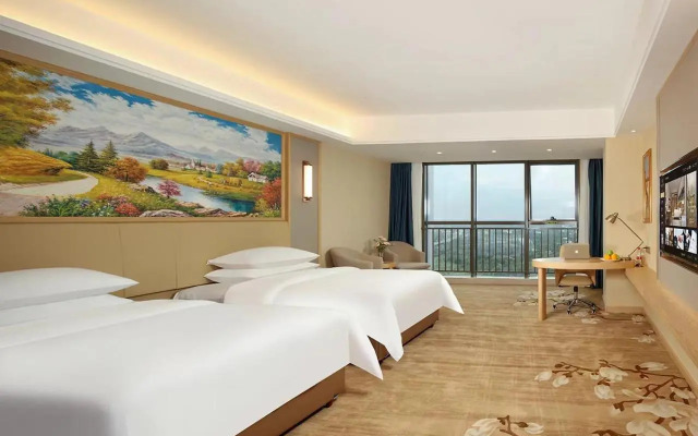 Yijia International Hotel