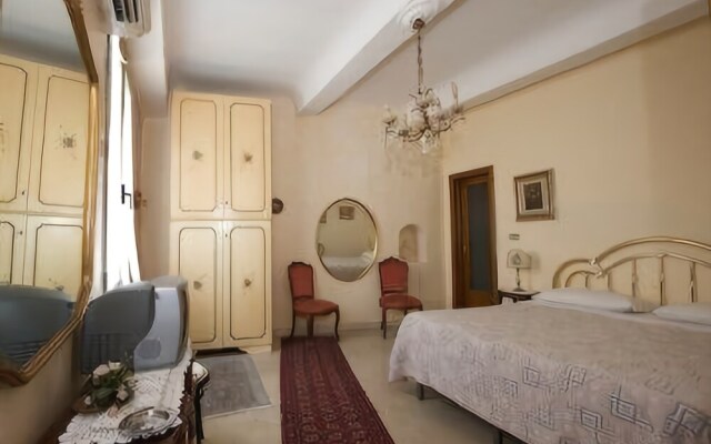 Barbara House - Guest House