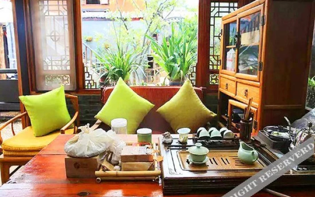 Yueshenghuo Inn