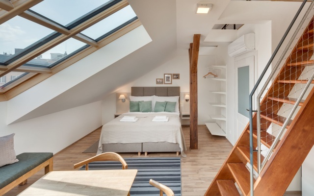 Louren Apartments