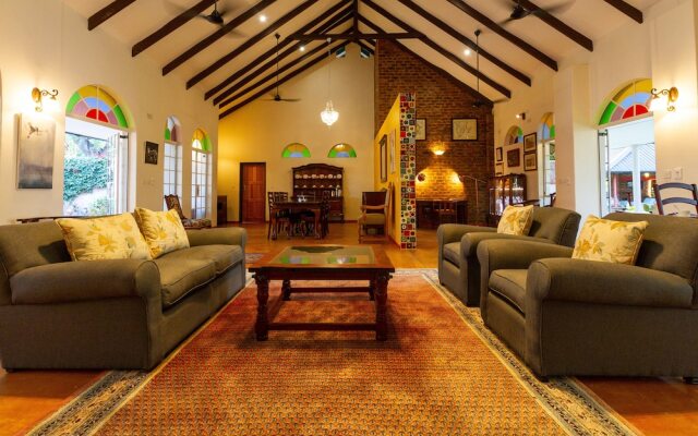 The Courtney Lodge