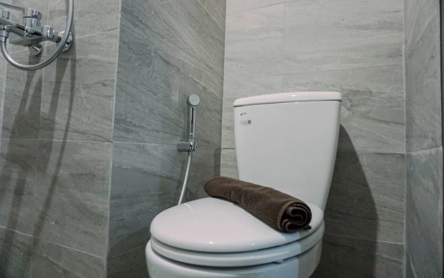 Well Furnished And Comfy Studio Collins Boulevard Apartment