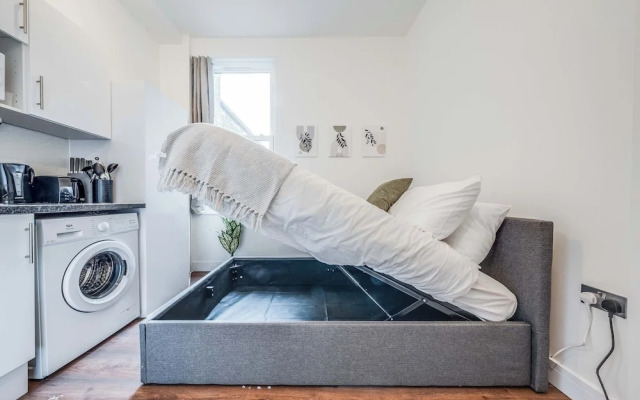 Camberwell High Spec 6-Studio Unit Block