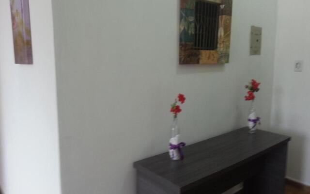 Apto 1,5 km do Shop. Manauara