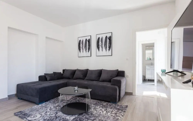 Spacious Zadar Apartments Near Beach