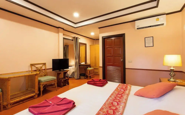 Harry's Bungalows & Restaurant