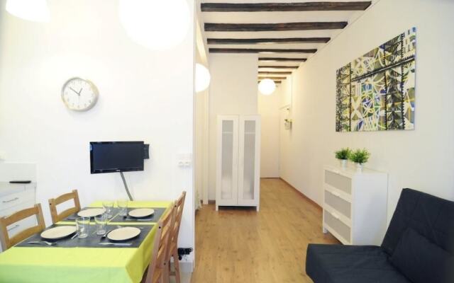 Rentbcn Gaudi Apartments