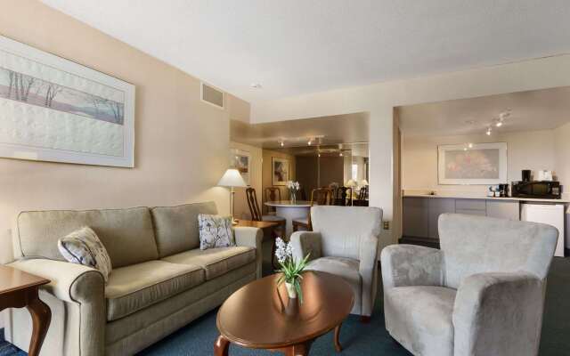 Ramada by Wyndham Belleville Harbourview Conference Centre