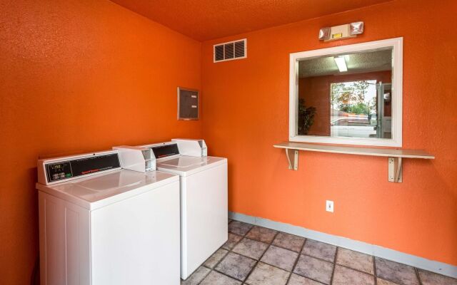 Motel 6 Evansville