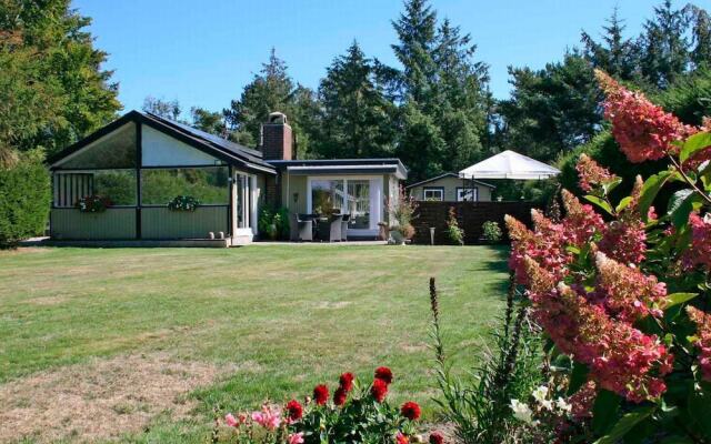 6 Person Holiday Home in Væggerløse