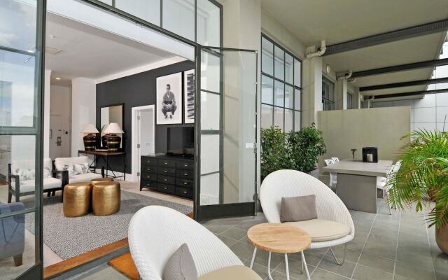 QV Executive Stylish Apartment - 853