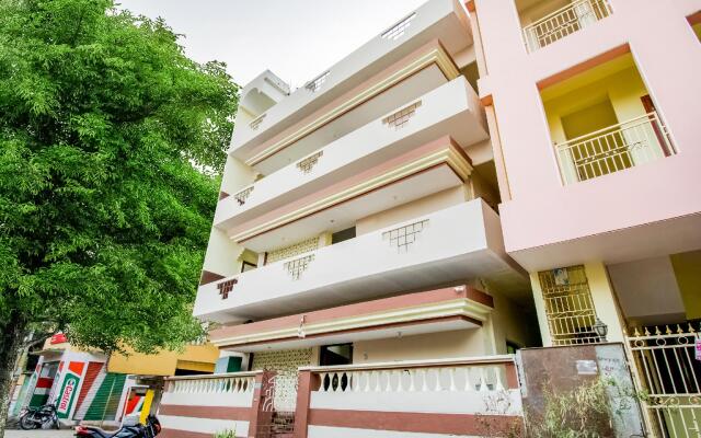 SPOT ON 69409 Hotel Sri New Sai Chandra