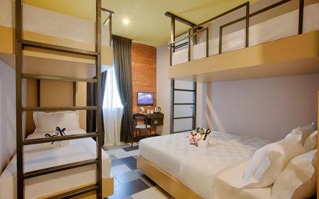 the youniQ Hotel