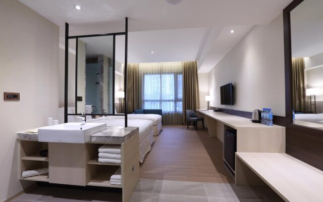 Full Kind Hotel