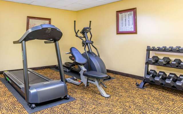 Quality Inn & Suites Montgomery East Carmichael Rd