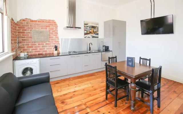 Indulge Apartments -The Urban Collection