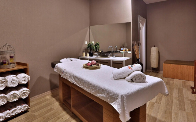 Mayi Hotel