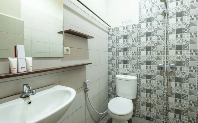 OYO 535 Cileunyi Residence