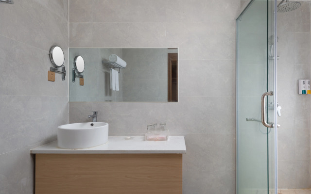Ramada by Wyndham Sanya City Center