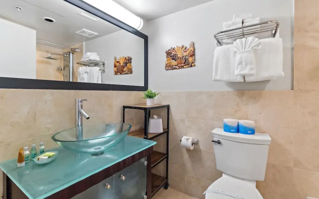 Aqua Palms Condo with City View