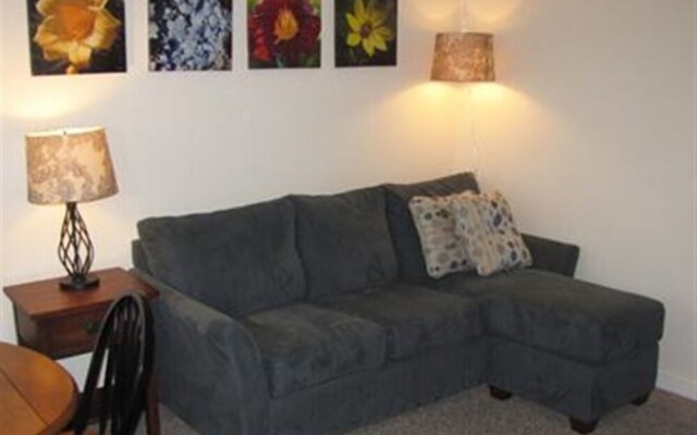 The Tawsty Flower Bed & Breakfast
