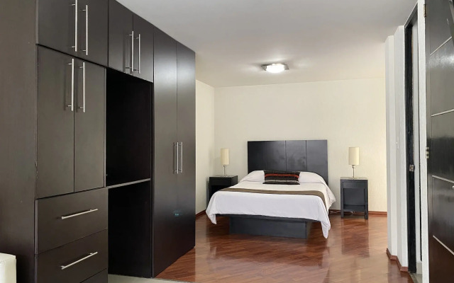 Grupo Kings Suites Chimborazo