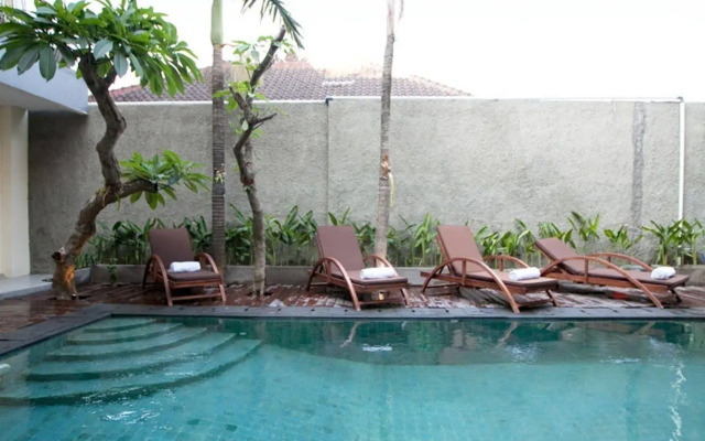 Zuk Hotel