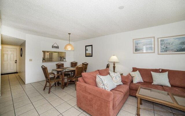 Shorewalk lakeview condo close to IMG