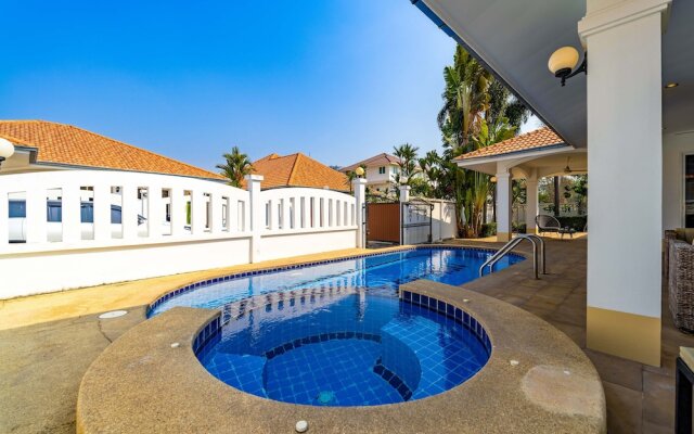 Private 4 Bedroom Pool Villa - NG411